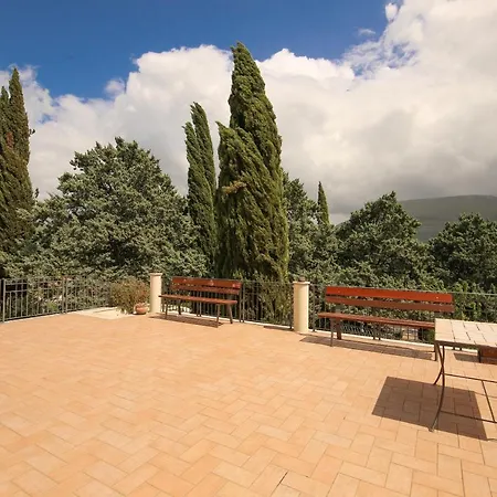 La Casa Sulla Collina * פוליניו